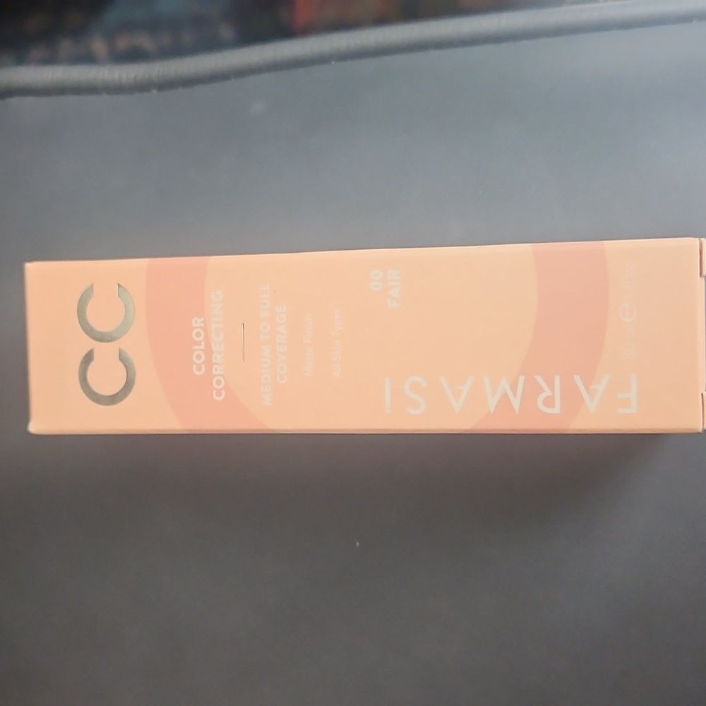 Farmasi CC Cream Foundation - FAIR 00